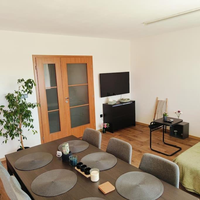 Cervena Cesta Apartment Kunovice ภายนอก รูปภาพ